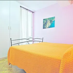  Appartamento Rossese Italia